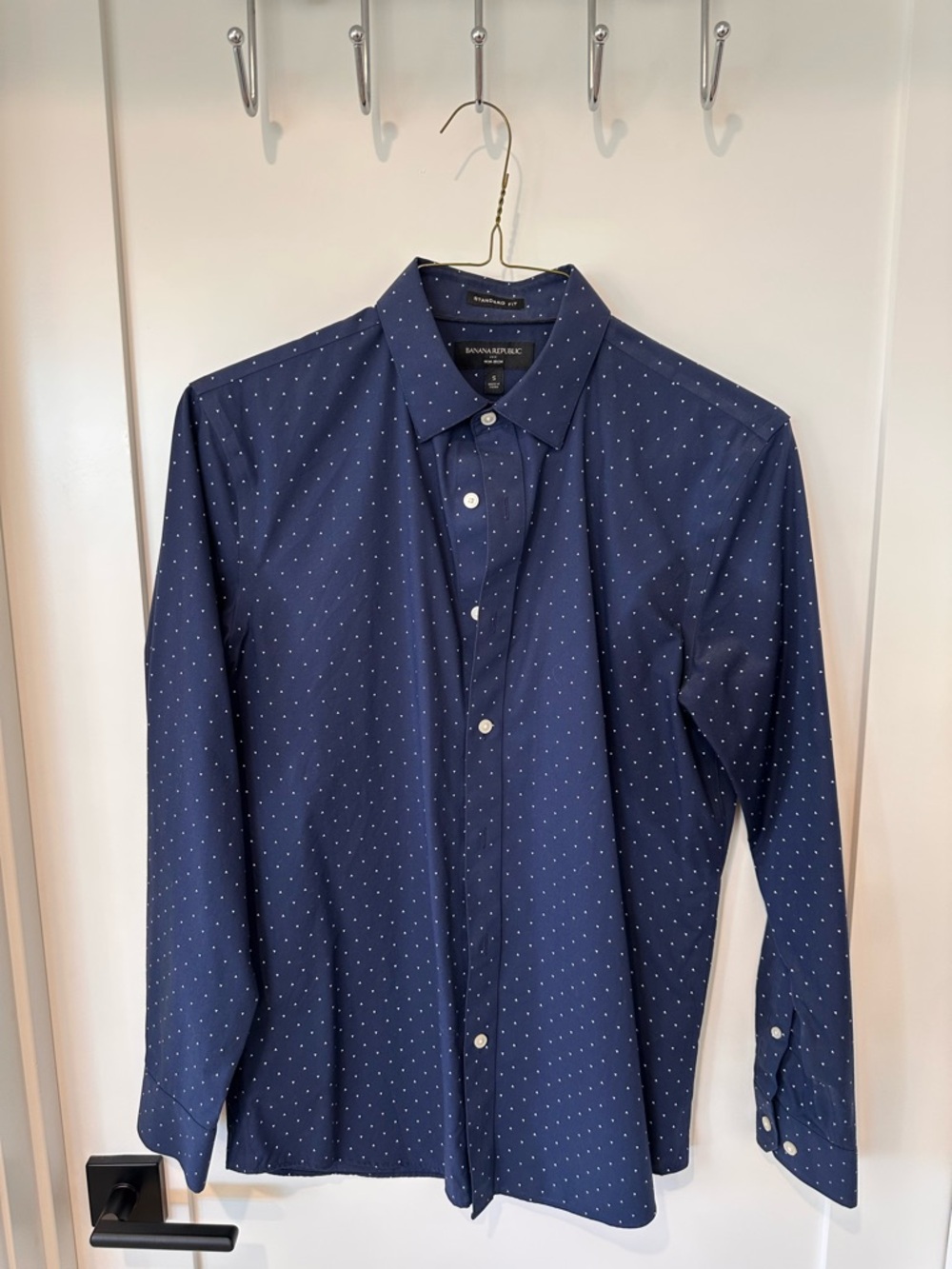 Banana Republic Men's Navy Shirt with White Micro-Dots